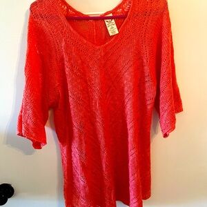 Light weight coral colored sweater size 1x.